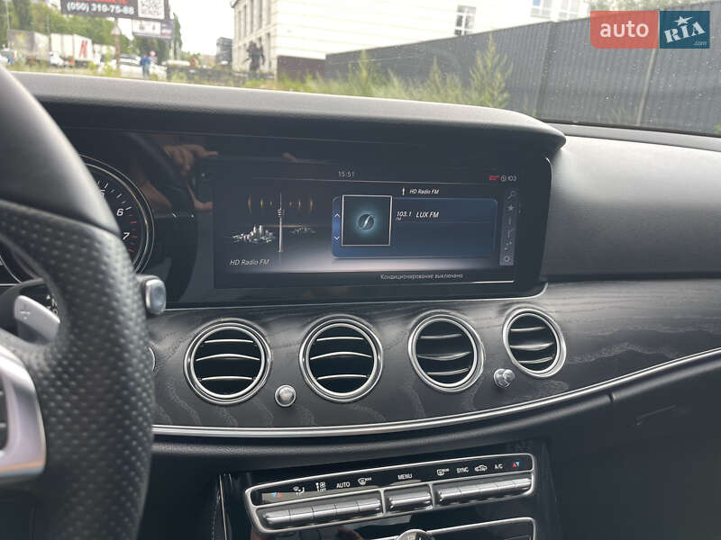 Седан Mercedes-Benz E-Class 2016 в Києві