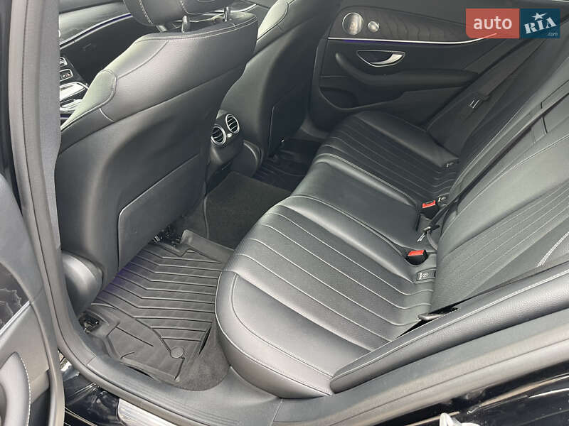 Седан Mercedes-Benz E-Class 2016 в Києві