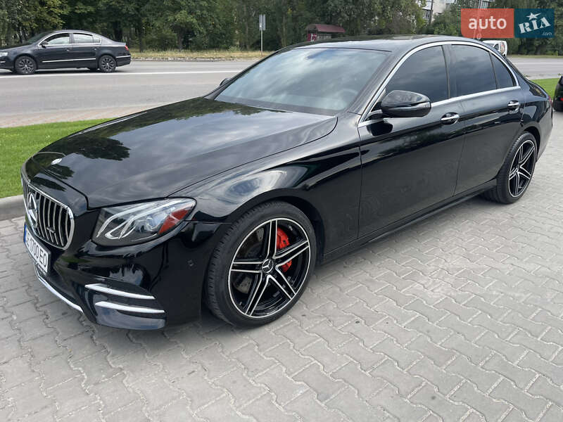 Седан Mercedes-Benz E-Class 2016 в Києві