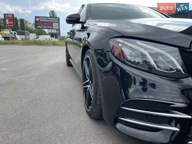 Седан Mercedes-Benz E-Class 2016 в Києві