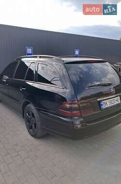 Универсал Mercedes-Benz E-Class 2004 в 