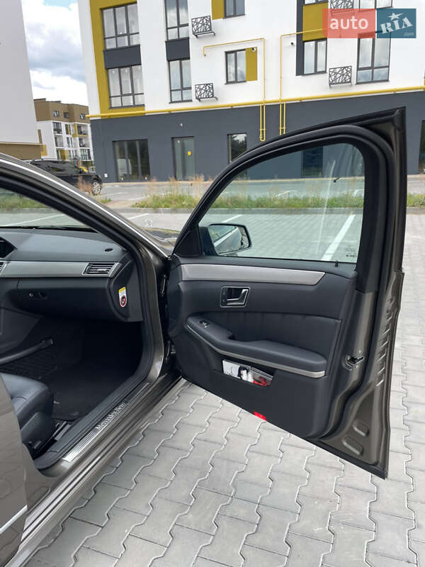 Седан Mercedes-Benz E-Class 2012 в Луцьку