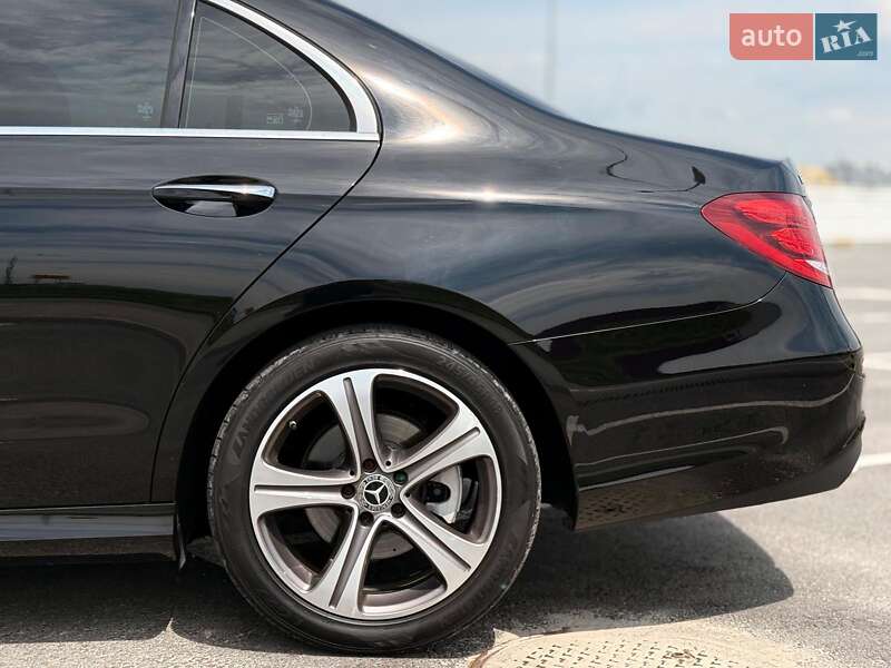 Седан Mercedes-Benz E-Class 2019 в Львове