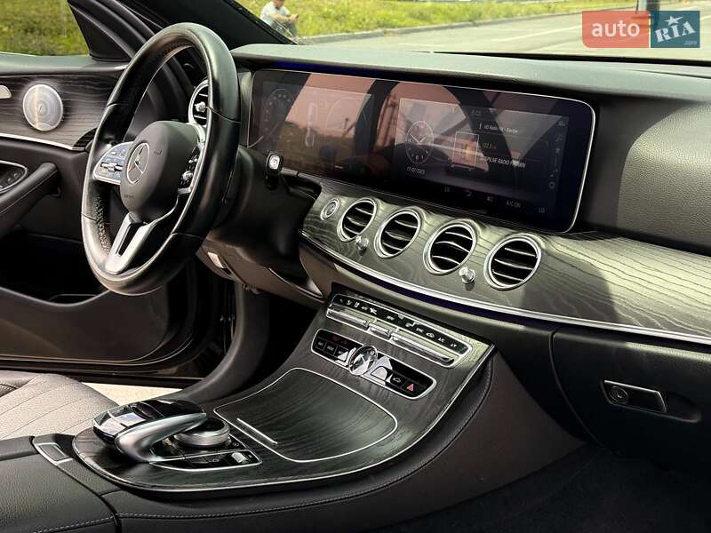 Седан Mercedes-Benz E-Class 2019 в Львове