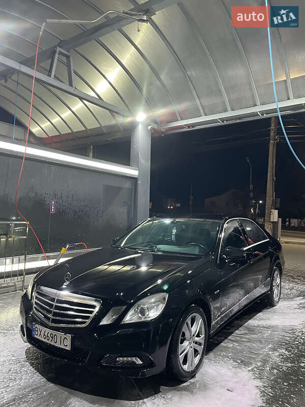 Седан Mercedes-Benz E-Class 2010 в Хмельницком