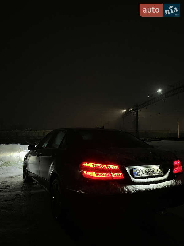 Седан Mercedes-Benz E-Class 2010 в Хмельницком