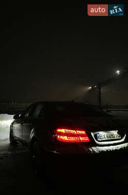 Седан Mercedes-Benz E-Class 2010 в 