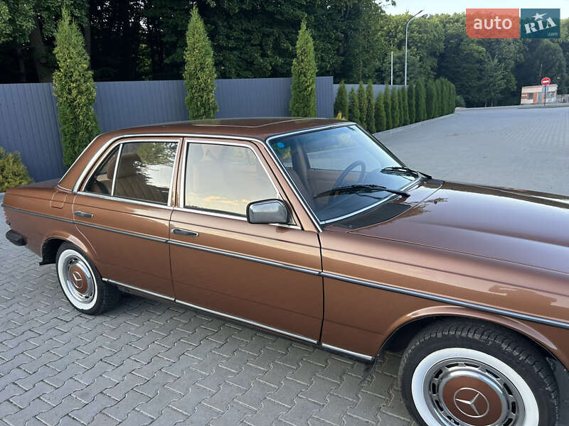 Седан Mercedes-Benz E-Class 1980 в Тернополе