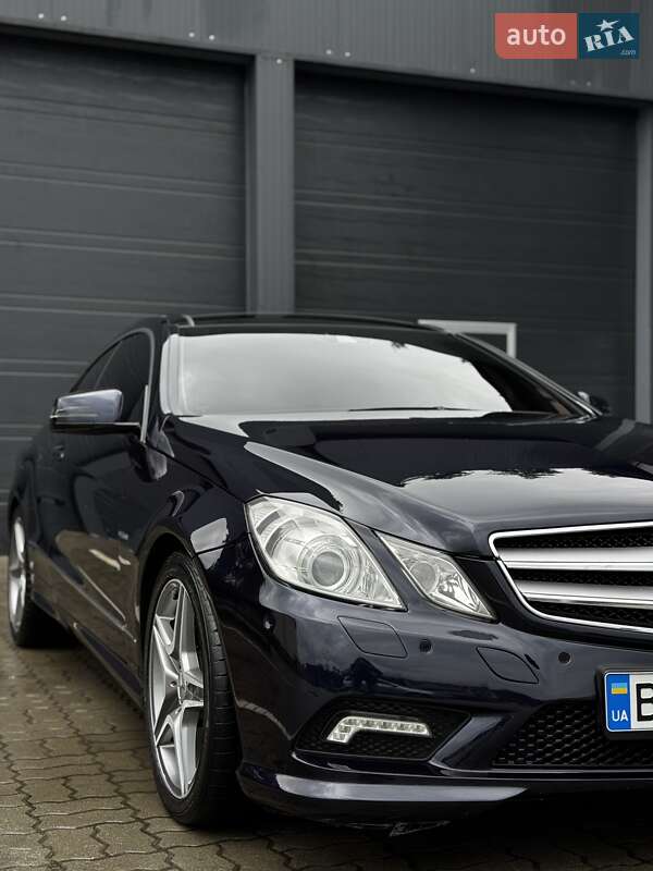 Купе Mercedes-Benz E-Class 2010 в Львове