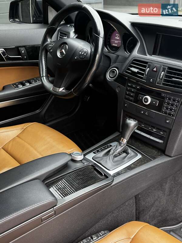 Купе Mercedes-Benz E-Class 2010 в Львове