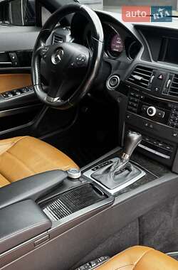 Купе Mercedes-Benz E-Class 2010 в 
