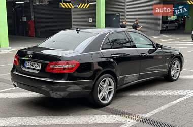 Седан Mercedes-Benz E-Class 2010 в 