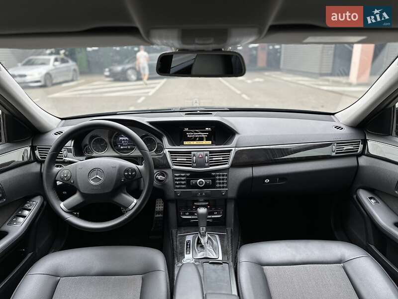 Седан Mercedes-Benz E-Class 2010 в Киеве