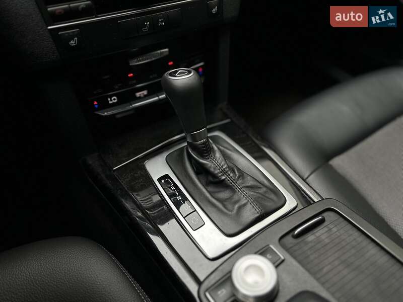 Седан Mercedes-Benz E-Class 2010 в Киеве