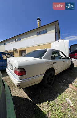 Седан Mercedes-Benz E-Class 1994 в 