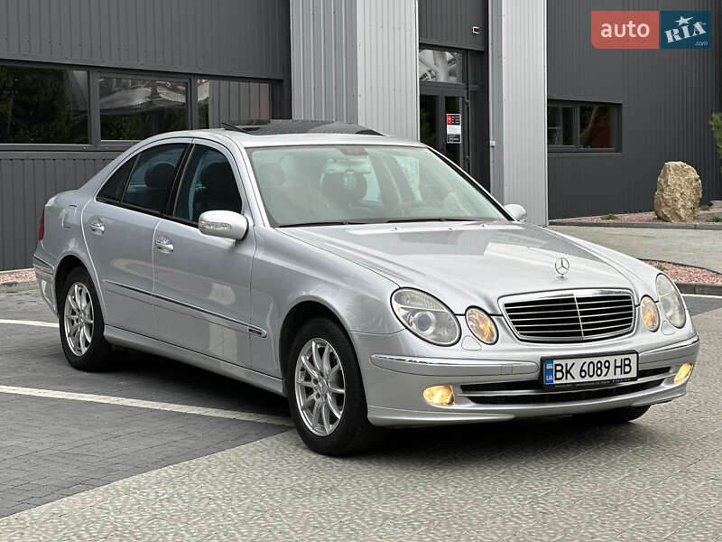 Седан Mercedes-Benz E-Class 2005 в Ровно