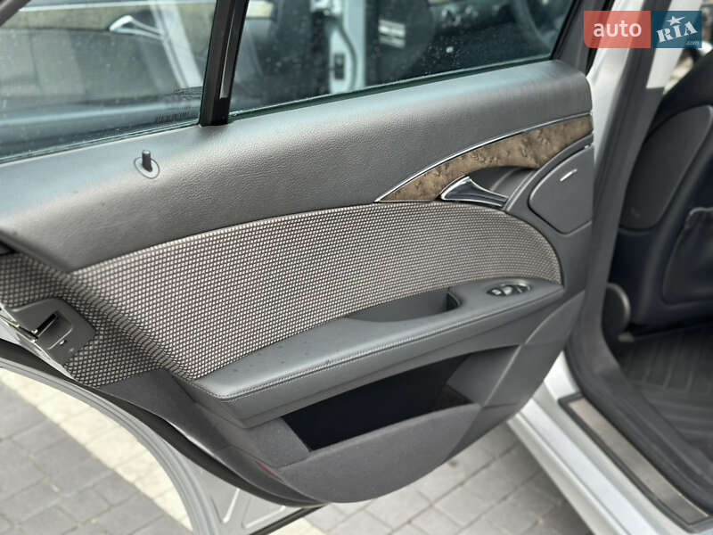 Седан Mercedes-Benz E-Class 2005 в Ровно