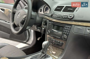 Седан Mercedes-Benz E-Class 2005 в 