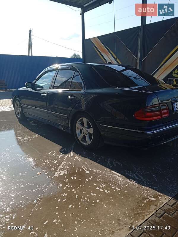 Mercedes-Benz E-Class 2000