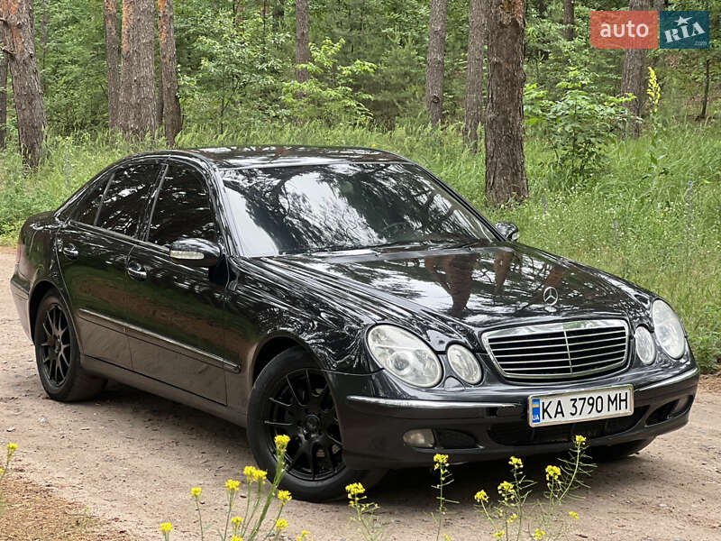 Седан Mercedes-Benz E-Class 2003 в 