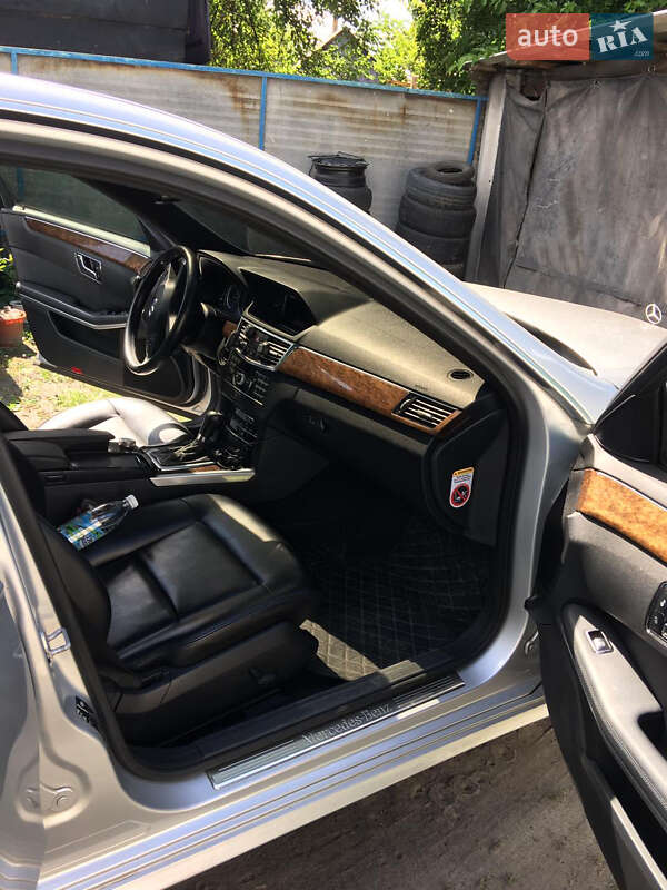 Седан Mercedes-Benz E-Class 2010 в Павлограде фото 14 Седан Mercedes-Benz E-Class 2010 в Павлограде