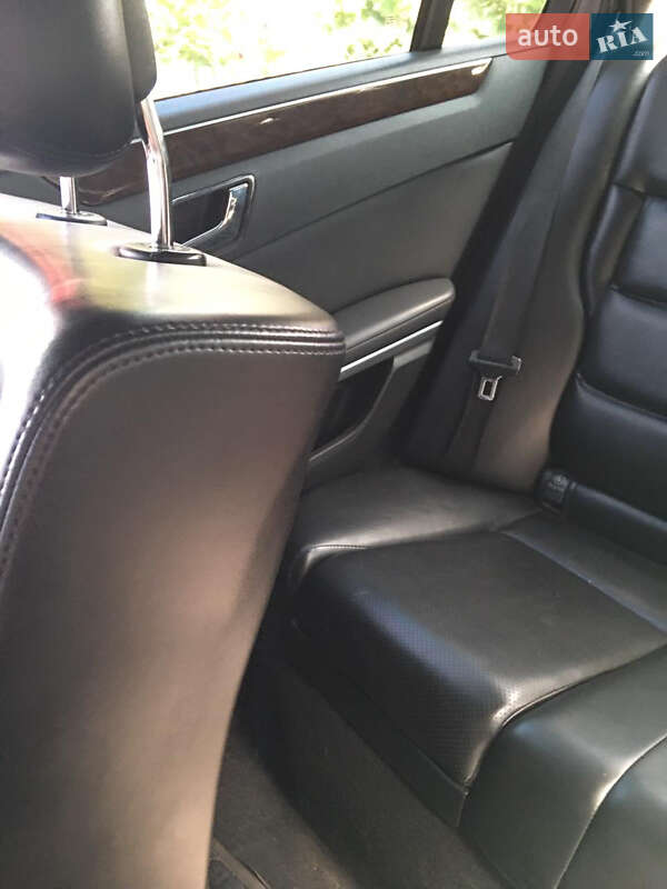 Седан Mercedes-Benz E-Class 2010 в Павлограде фото 20 Седан Mercedes-Benz E-Class 2010 в Павлограде