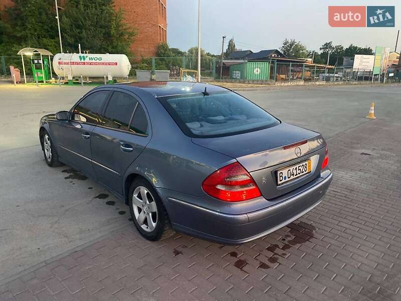 Седан Mercedes-Benz E-Class 2003 в Чернівцях