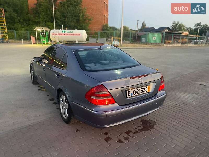 Седан Mercedes-Benz E-Class 2003 в Чернівцях