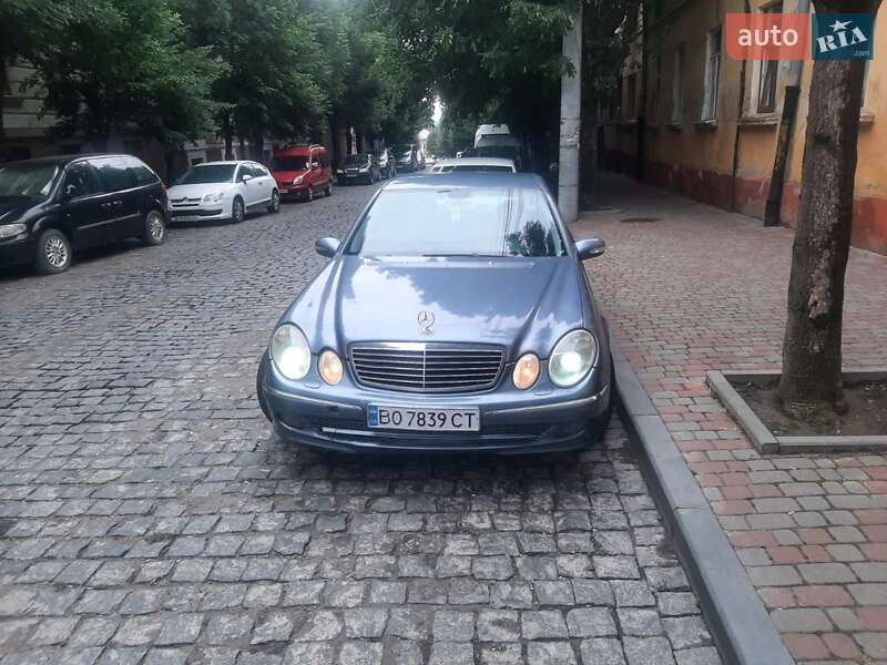 Седан Mercedes-Benz E-Class 2003 в Чернівцях