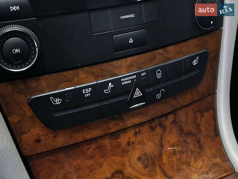Седан Mercedes-Benz E-Class 2002 в Николаеве