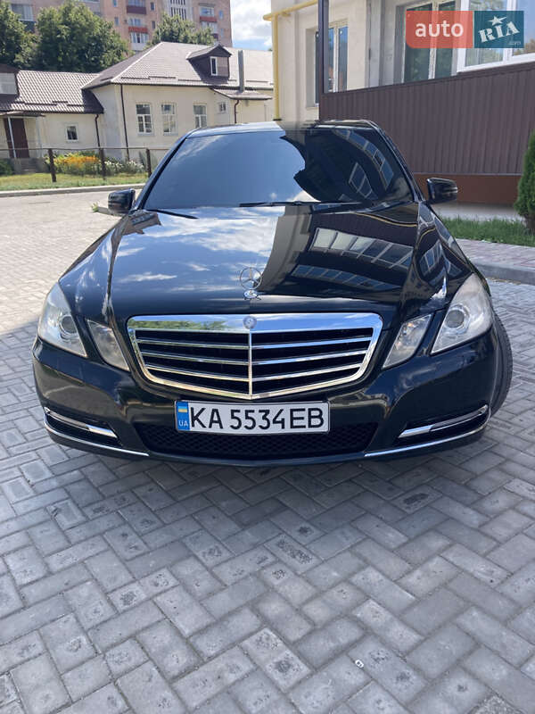 Седан Mercedes-Benz E-Class 2012 в Сумах