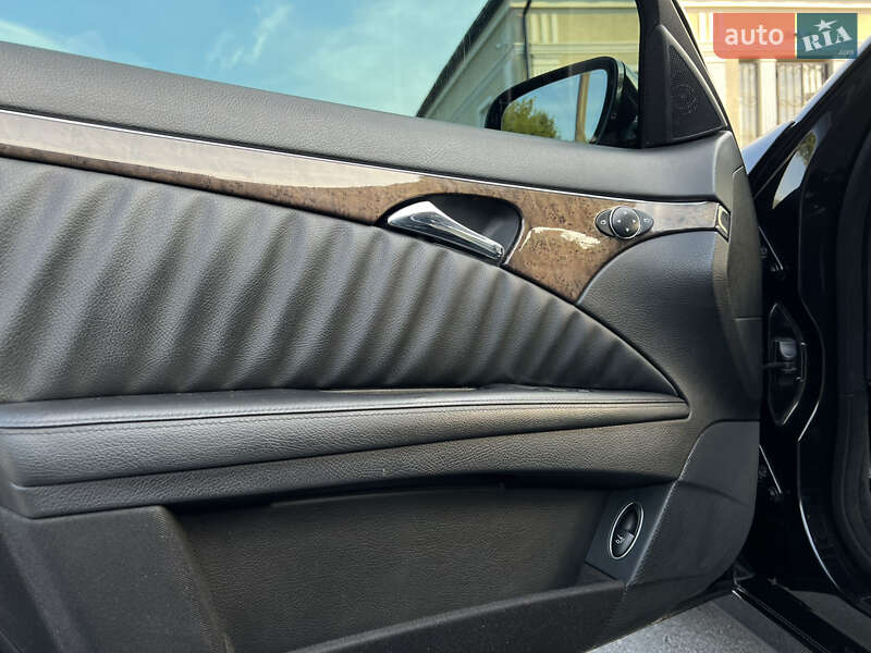 Седан Mercedes-Benz E-Class 2007 в Львове