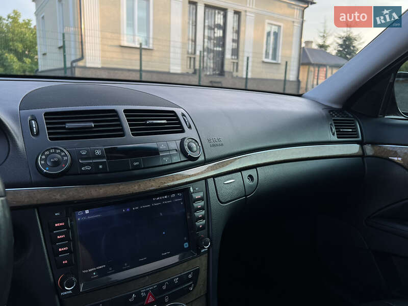 Седан Mercedes-Benz E-Class 2007 в Львове
