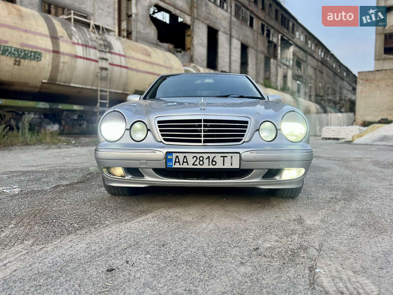 Седан Mercedes-Benz E-Class 2002 в Виннице