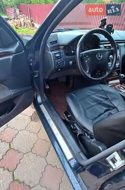 Седан Mercedes-Benz E-Class 2001 в 