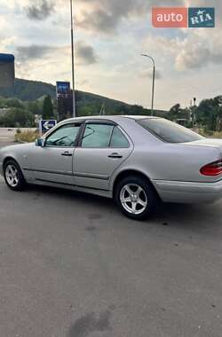 Седан Mercedes-Benz E-Class 1996 в 