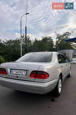 Седан Mercedes-Benz E-Class 1996 в 