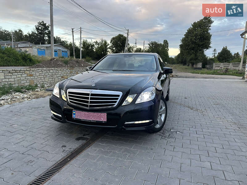 Седан Mercedes-Benz E-Class 2012 в Ямполе
