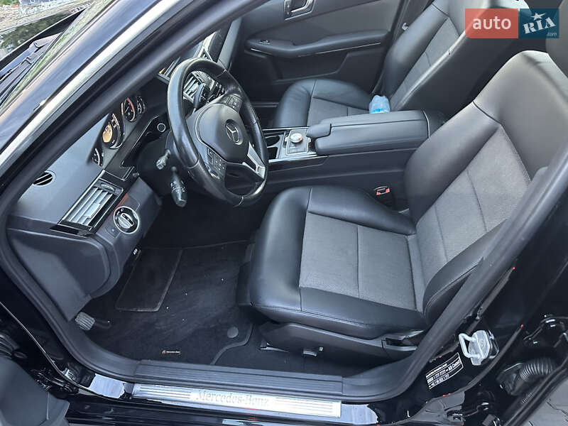 Седан Mercedes-Benz E-Class 2012 в Ямполе