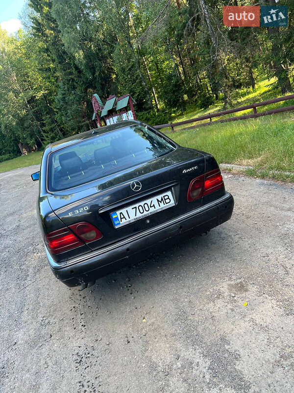 Седан Mercedes-Benz E-Class 1999 в Маневичах