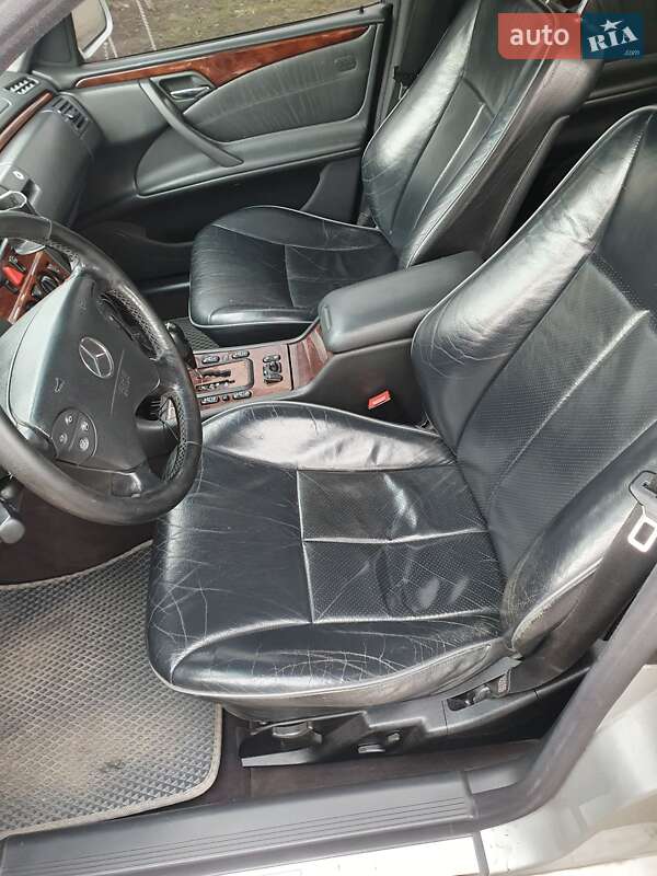 Седан Mercedes-Benz E-Class 2001 в Луцке