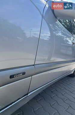 Седан Mercedes-Benz E-Class 2000 в 