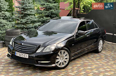 Седан Mercedes-Benz E-Class 2012 в 