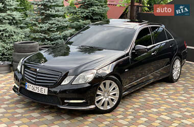 Седан Mercedes-Benz E-Class 2012 в 