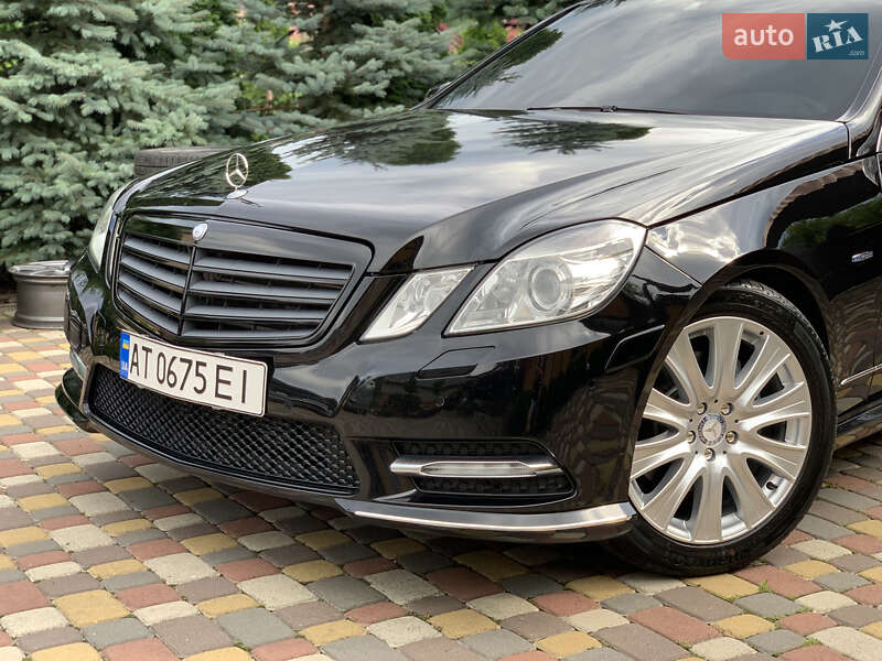 Седан Mercedes-Benz E-Class 2012 в Ивано-Франковске