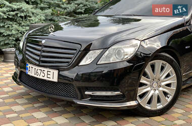 Седан Mercedes-Benz E-Class 2012 в 