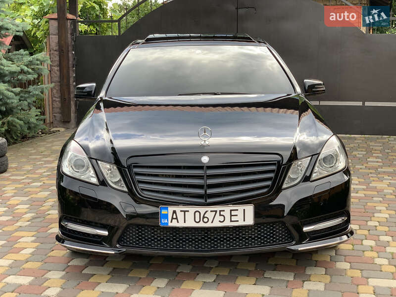 Седан Mercedes-Benz E-Class 2012 в Ивано-Франковске