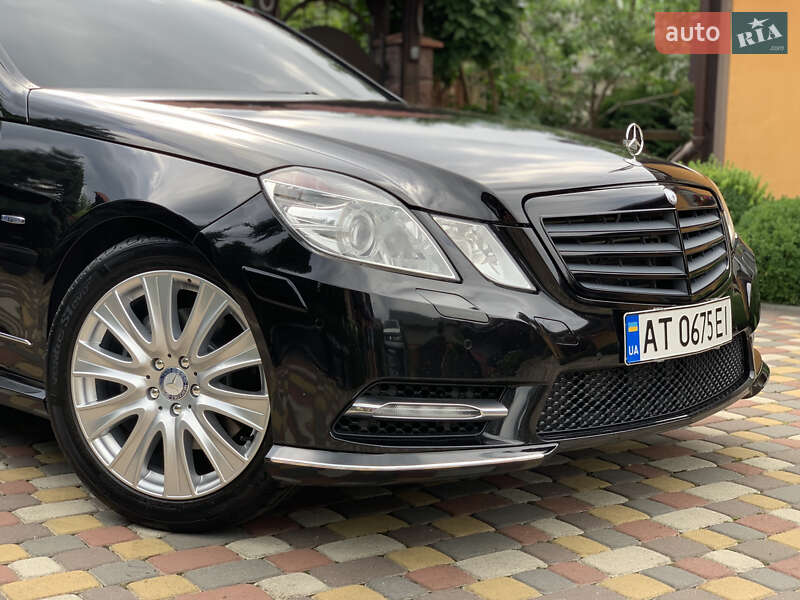 Седан Mercedes-Benz E-Class 2012 в Ивано-Франковске
