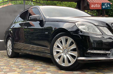 Седан Mercedes-Benz E-Class 2012 в 