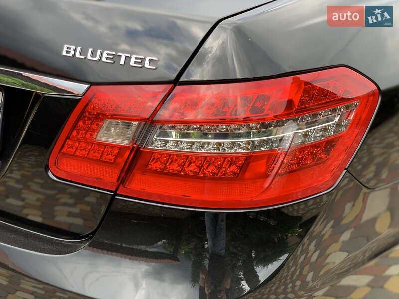 Седан Mercedes-Benz E-Class 2012 в Ивано-Франковске